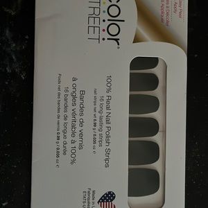 Color Street nail polish strips
